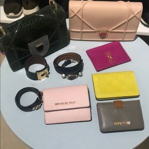 Meet your Posher, Hana